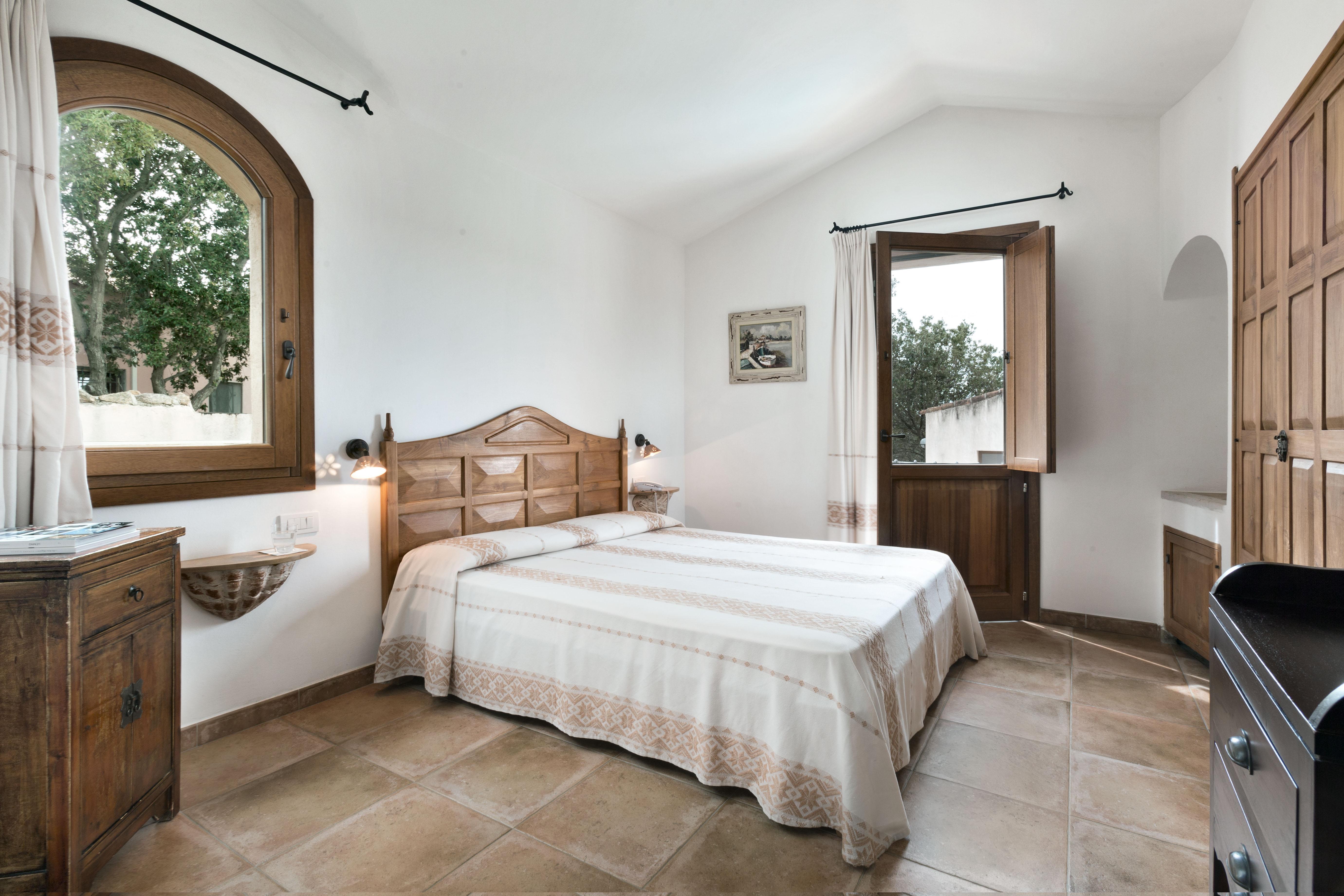 Hotel Arathena San Pantaleo Exterior foto