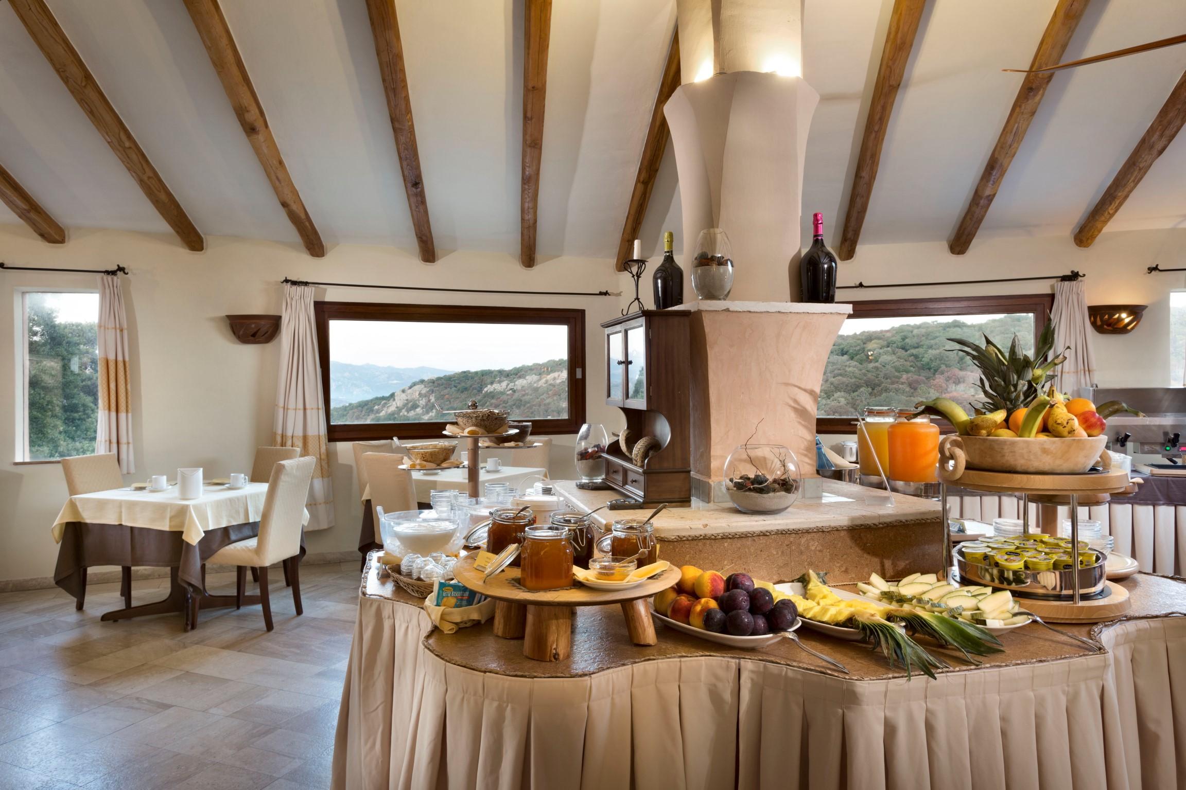 Hotel Arathena San Pantaleo Exterior foto