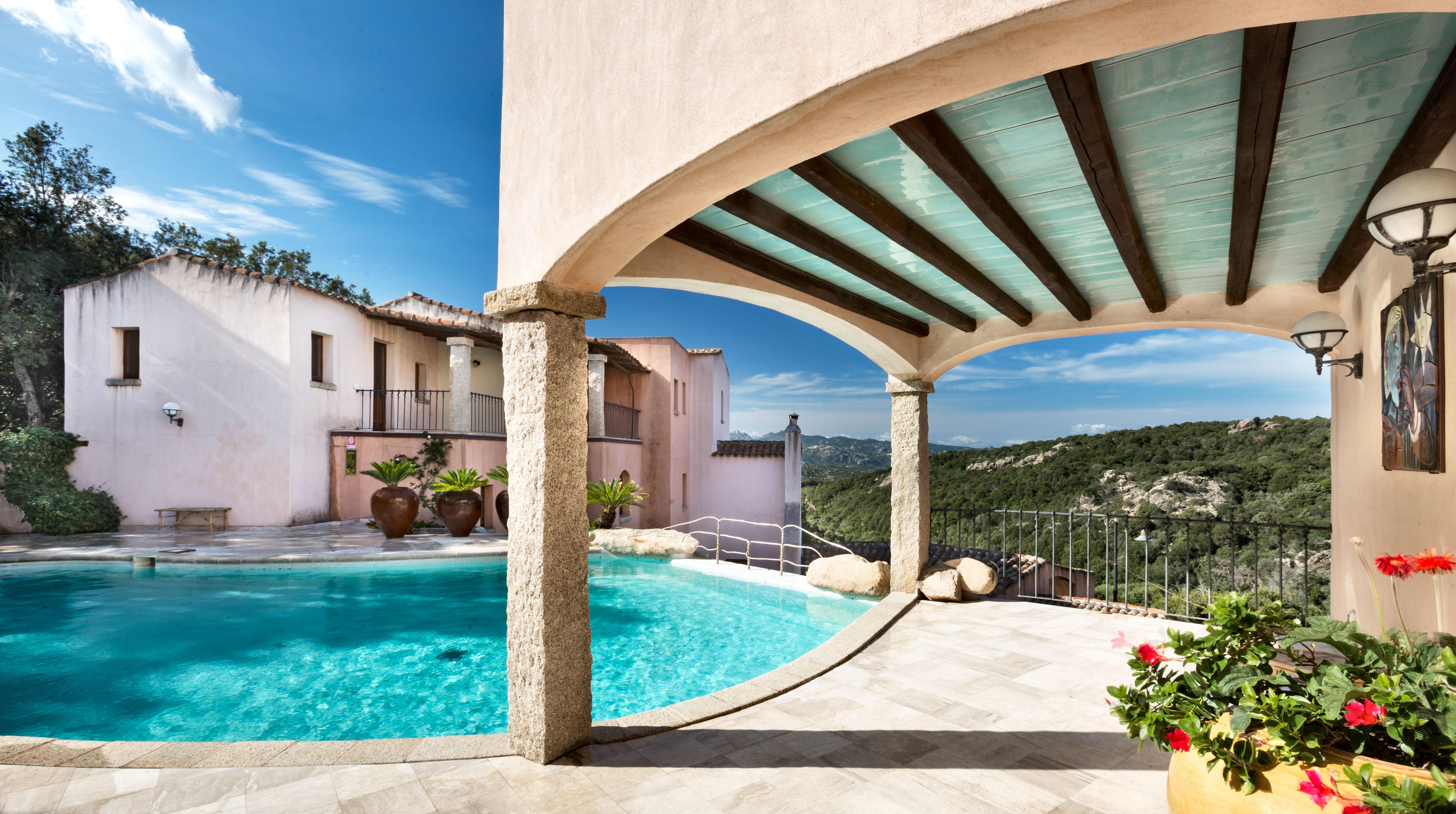 Hotel Arathena San Pantaleo Exterior foto