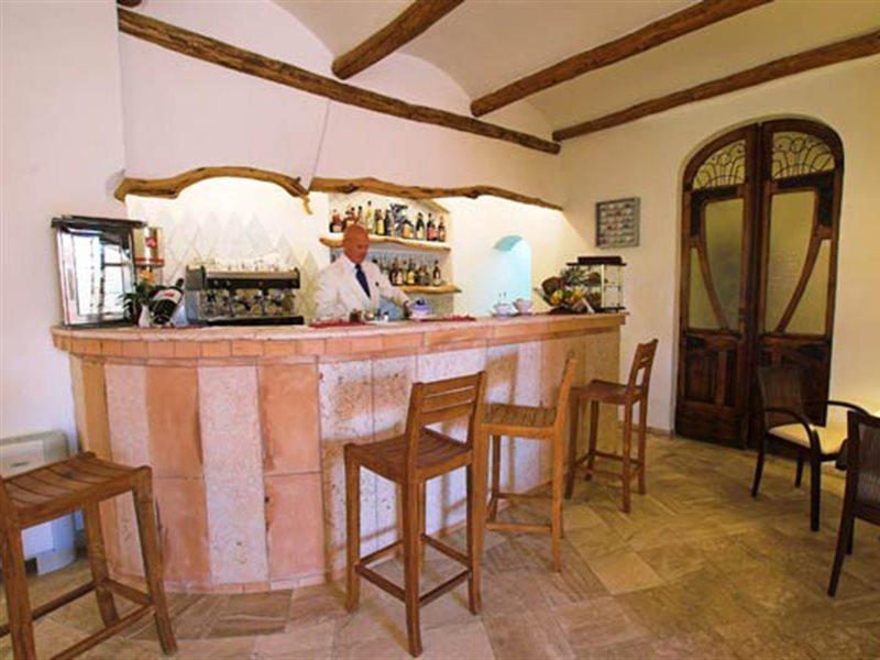 Hotel Arathena San Pantaleo Exterior foto